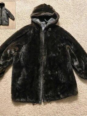 RZR Leather Coat Jacket & Fur Reversible Jacket Women’s Size Medium  ⏰ INVENTORY